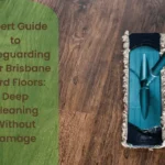 A-mop-cleaning-a-wooden-floor (2)